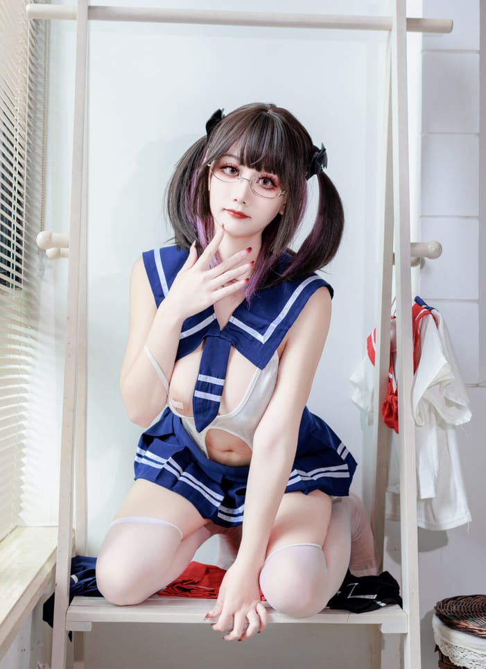 阿雪雪 – 连体水手服图片作品下载